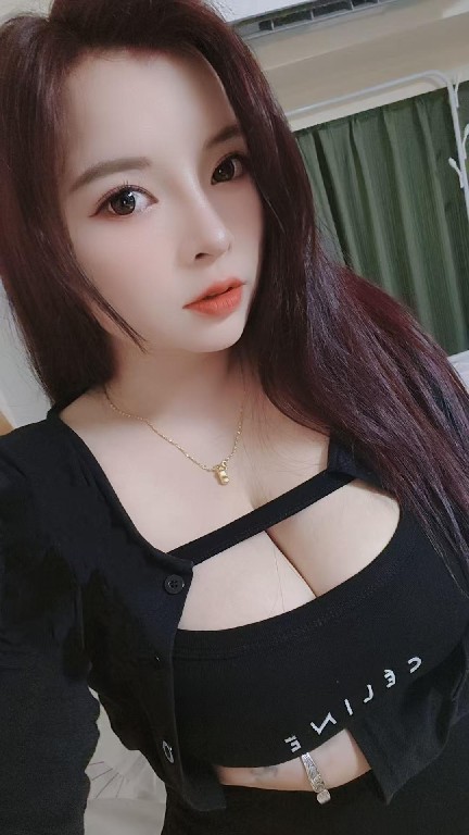 36D性感萌妹