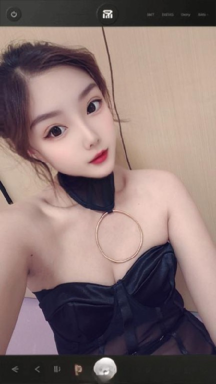 越溪性感小魔女