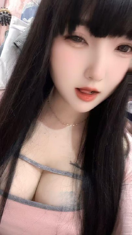 柔情性感萌妹子
