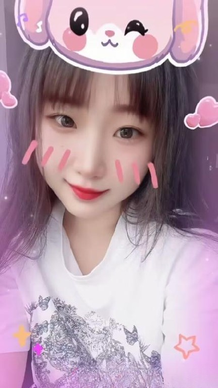 微胖萌妹
