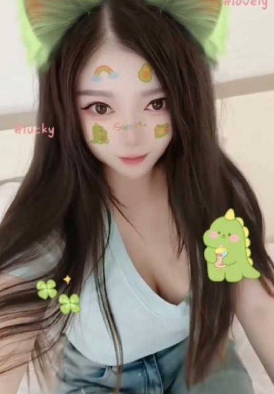 D胸粉嫩小妖精会喷水