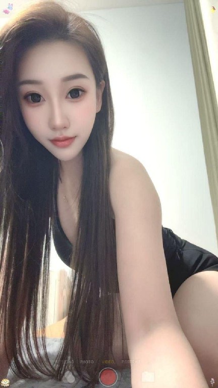 虹口大奶翘臀骚货