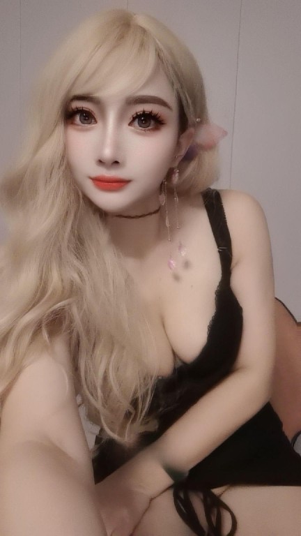 甜美性感迷人