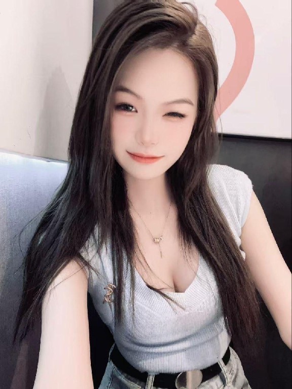 清纯白嫩大奶妹