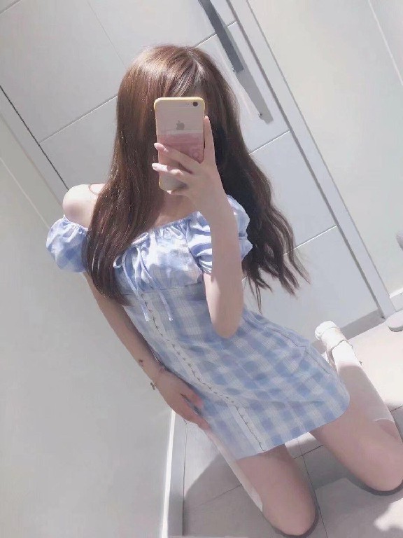 刚下海的双白乳 粉嫩穴