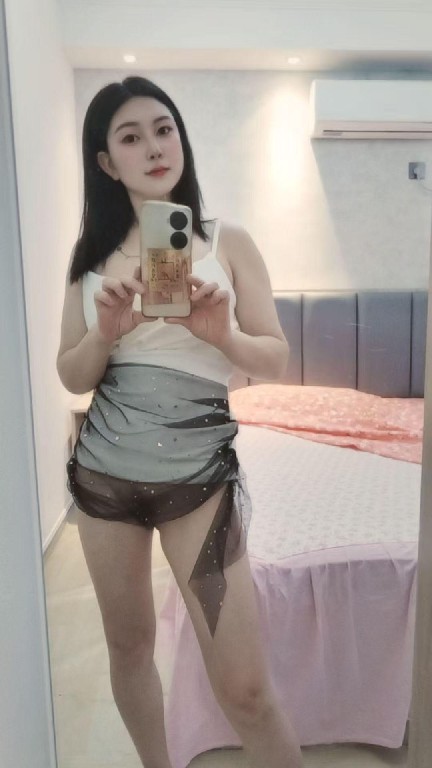 大奶翘臀极品美女