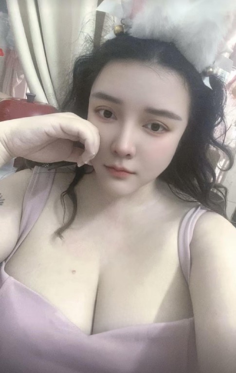 闵行巨乳