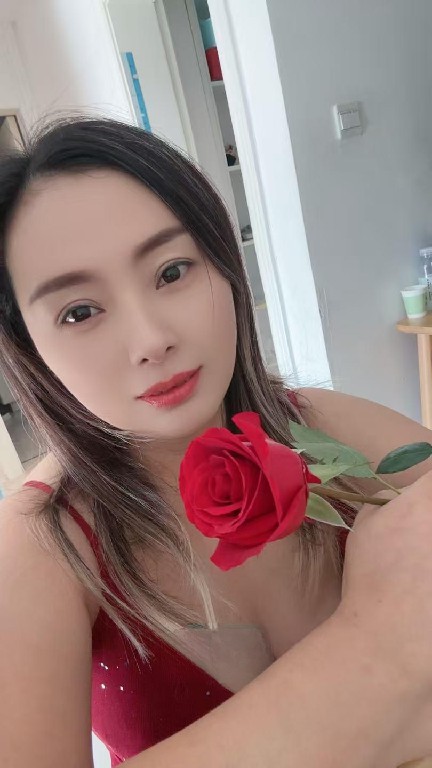 服务型浪人妻