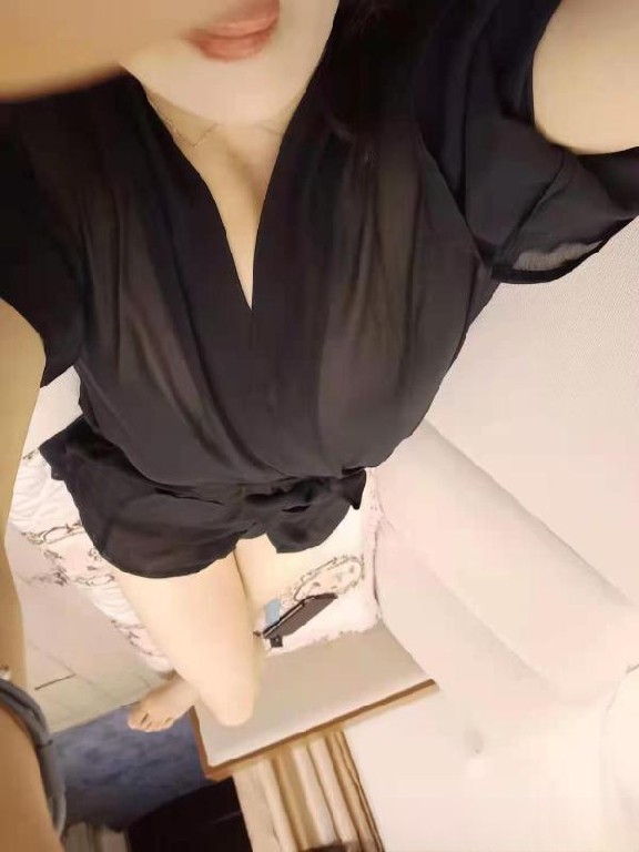 政务苗条中项安琪