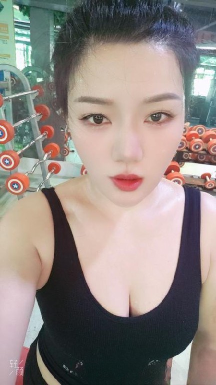 官渡丰满少妇灵儿