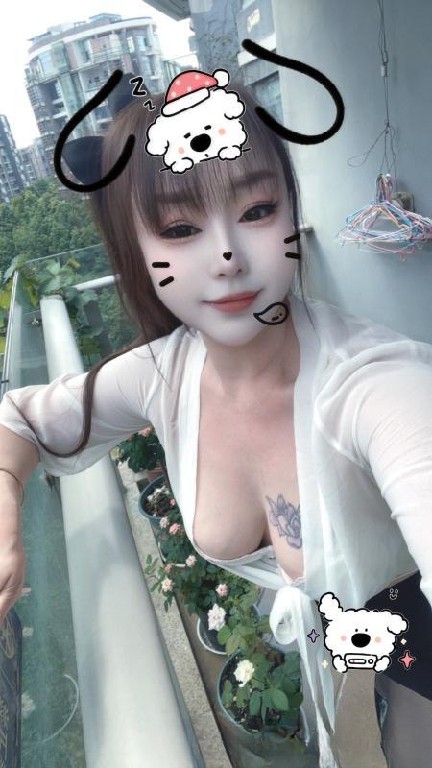 大胸服务控少妇