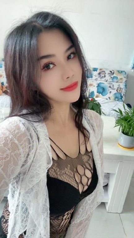 五华丰满少妇琪琪