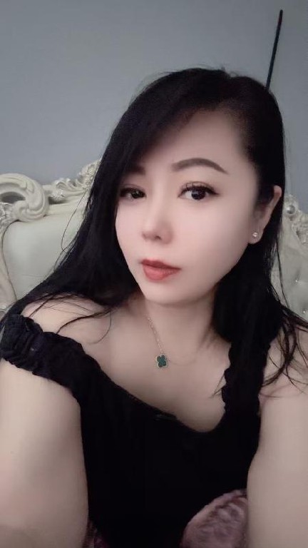 巨乳SPA熟女姐姐