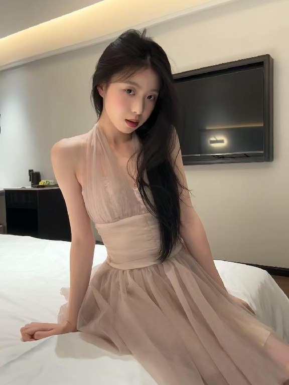 粉嫩动人清纯小妹