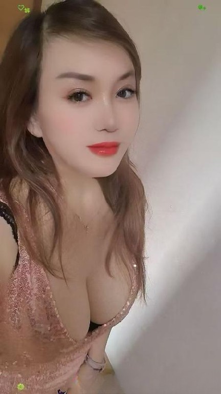 二返风骚少妇