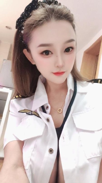 龙华大奶丹妮