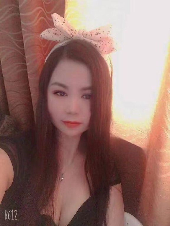 微胖丰满小熟妇