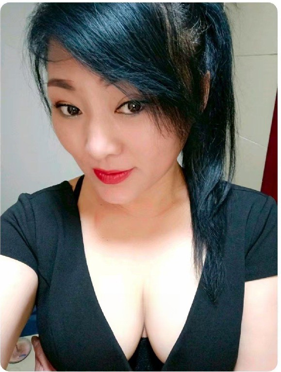 风骚熟女姐姐服务好