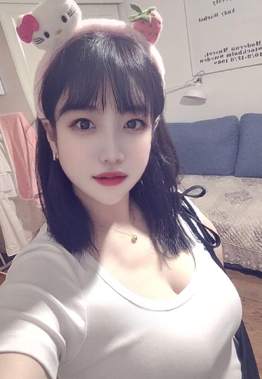 丰润热辣小姐姐