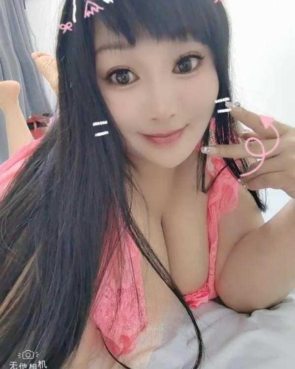 乃大腰细逼紧美女