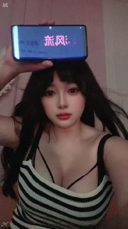 爆乳菜姐姐