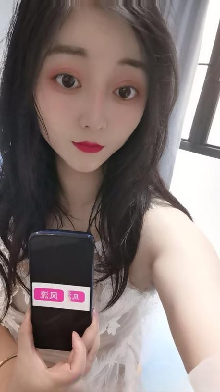 静安三通小姐姐