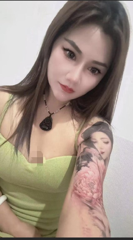 淫荡小骚货