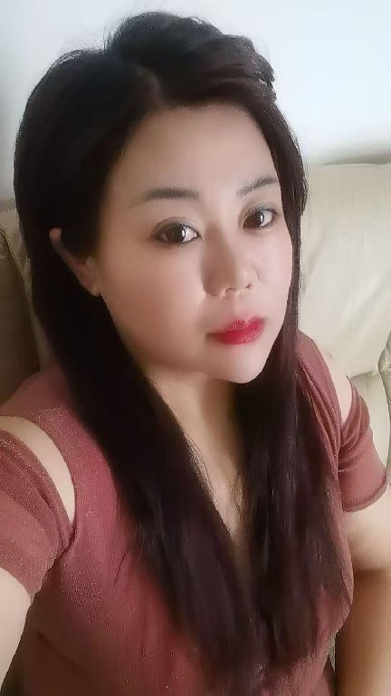 丰乳肥臀风骚姐姐