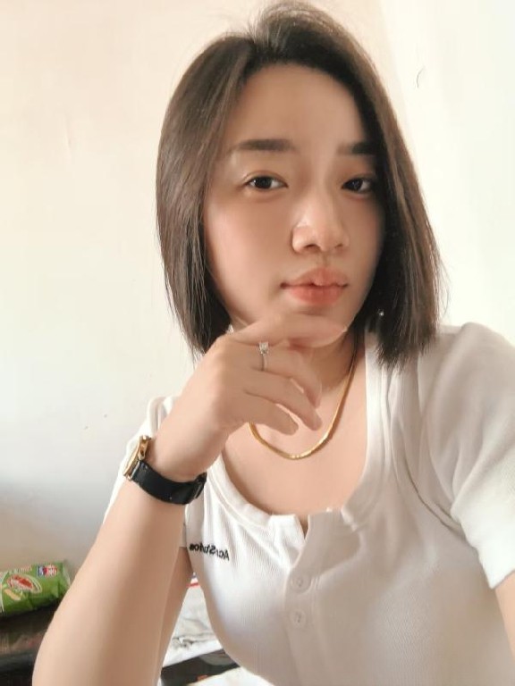 高冷气质美女一枚