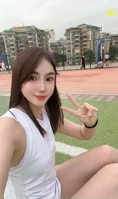 白云运动型韩系美女