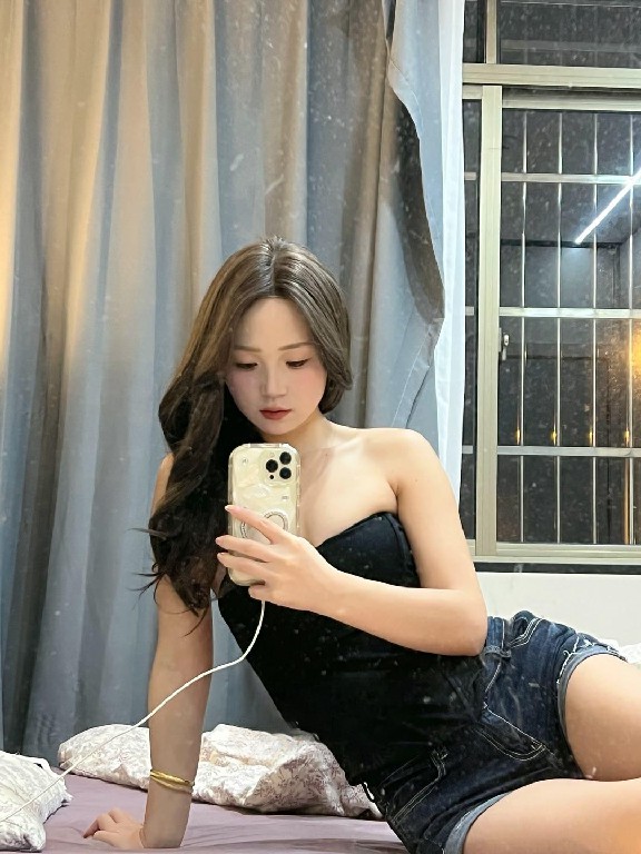 嫩妹小梦