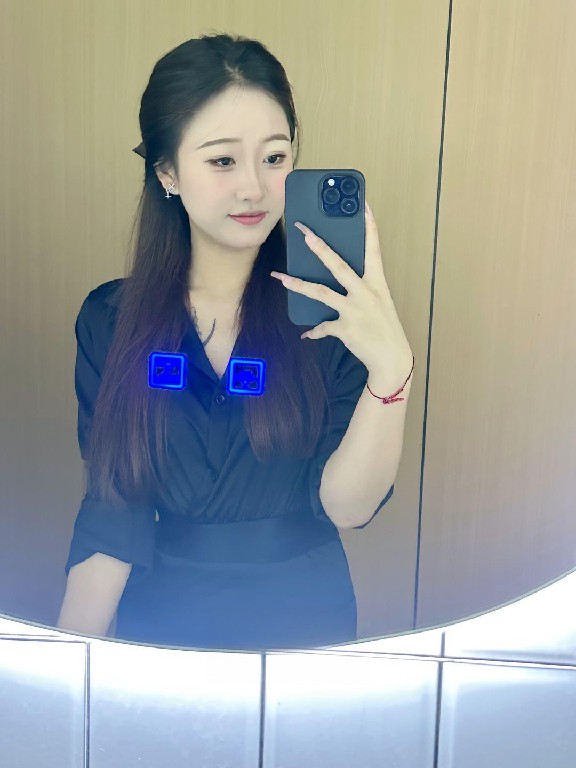 妩媚小妖精会撒娇