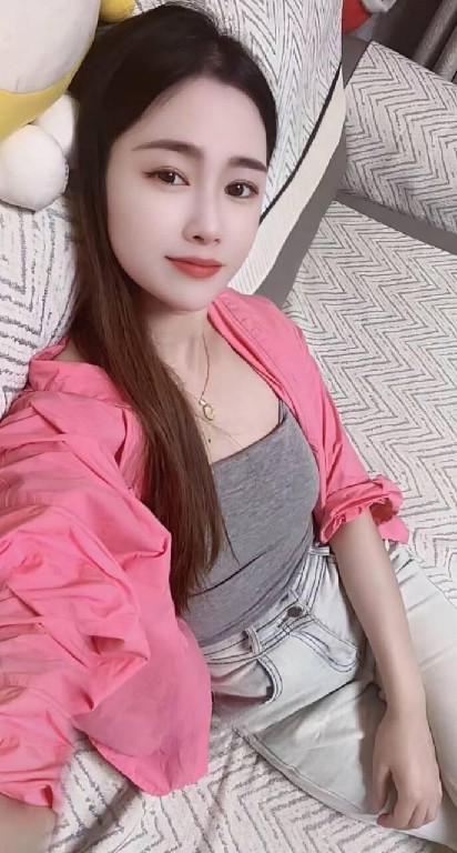 水多多性感美女