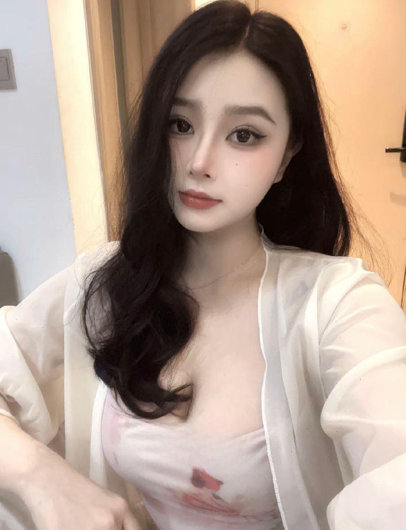 三点粉兼职小妹