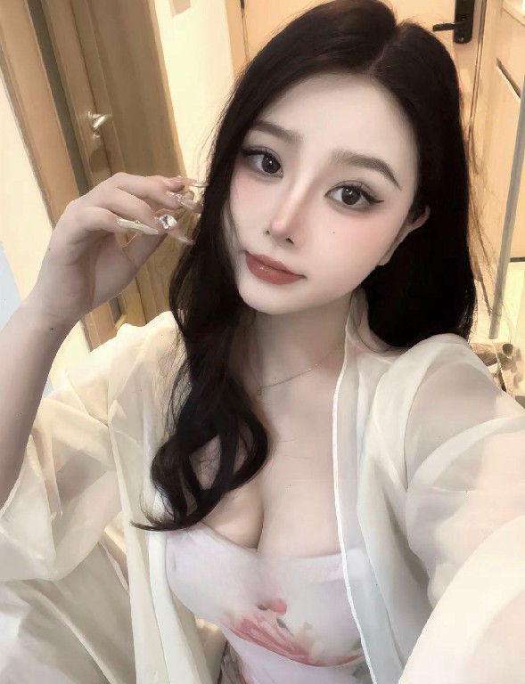 三点粉兼职小妹
