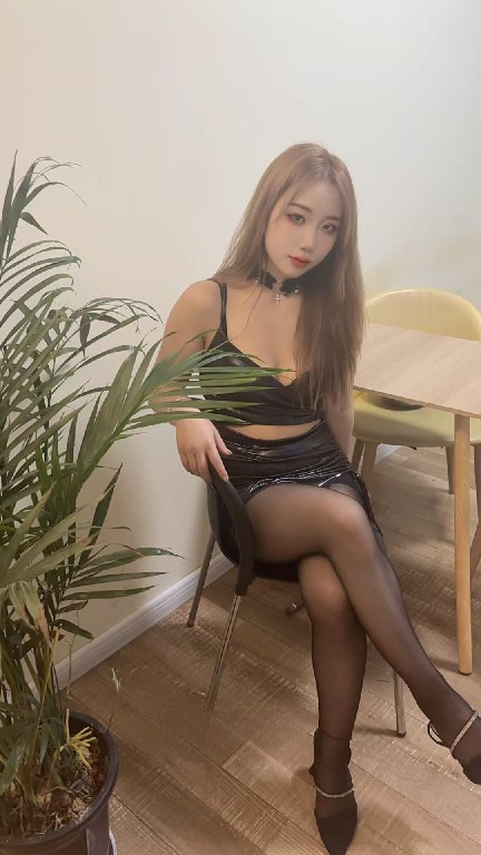 性感肥美大臀妞