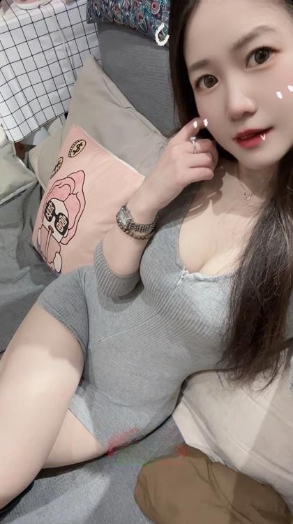 妩媚性感身材骚货小娜