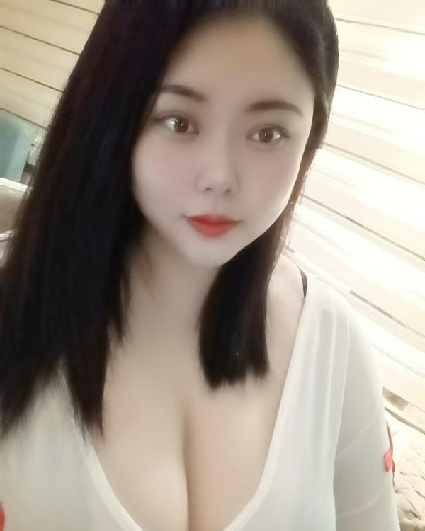 居家少妇