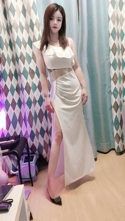 丰满迷人小骚妹