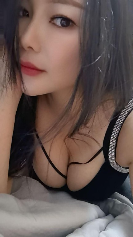 36D大胸妃子