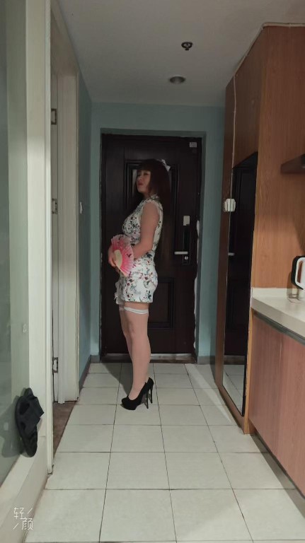 体验丰满小骚货