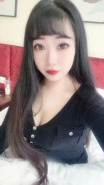 白嫩纯欲大奶妹
