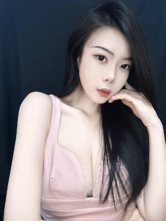 芙蓉出水胸大肤白易高潮可颜射