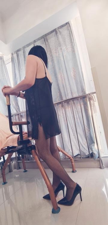 服务型黑丝骚妇