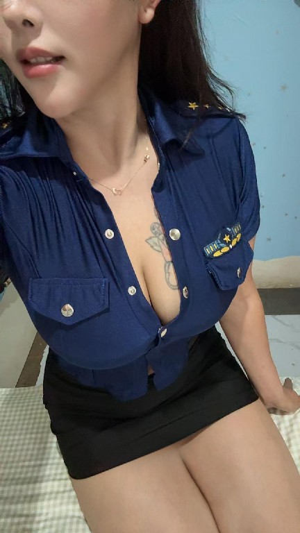 美艳服务系小姐姐