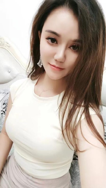 身材好的混血妹妹