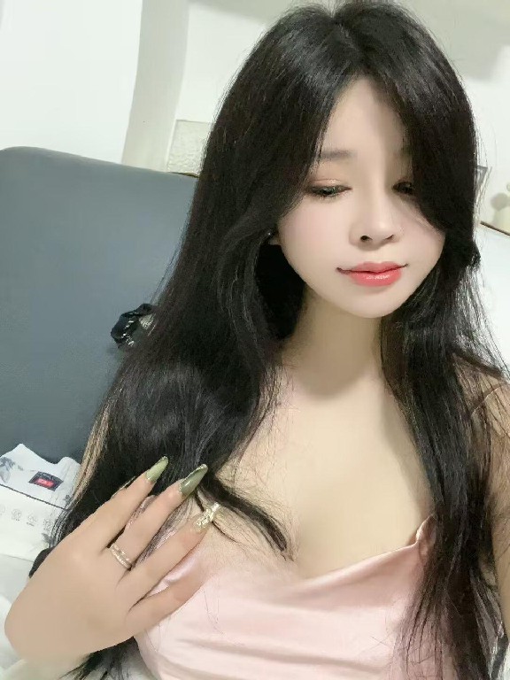 漂亮大胸妹子