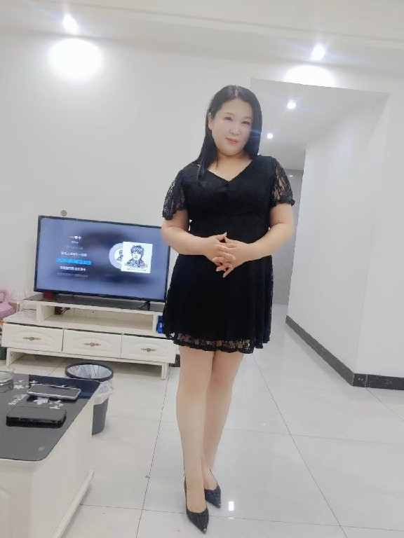 萧山翘臀美乳熟女