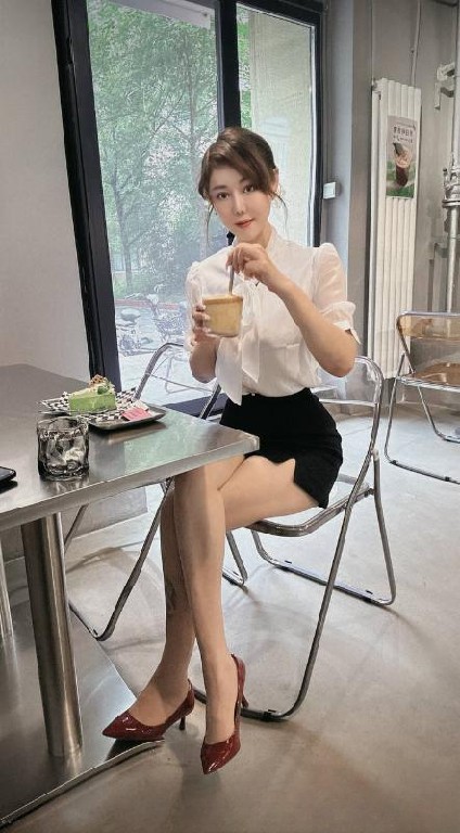 S型性感身材长腿老师