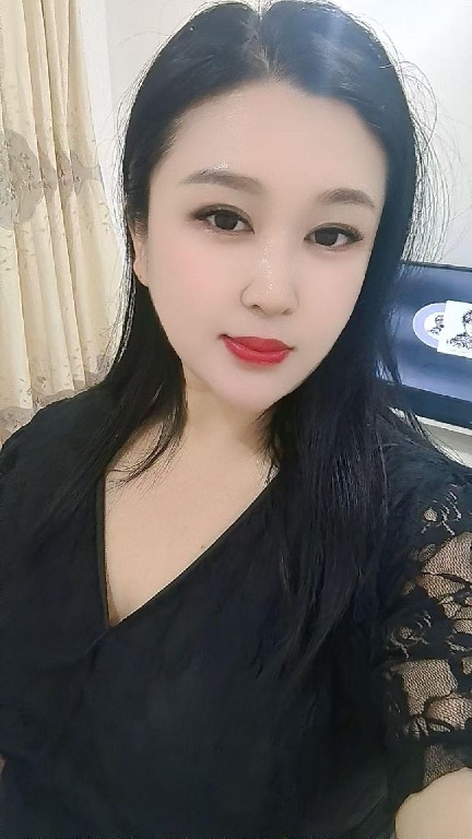 萧山翘臀美乳熟女